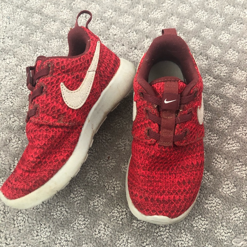 Red Toddler Nike Tennis Shoes